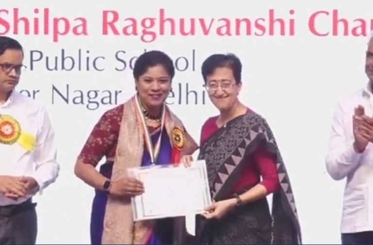 Dr. Shilpa Raghuvanshi felicitated with State Teachers’ Award